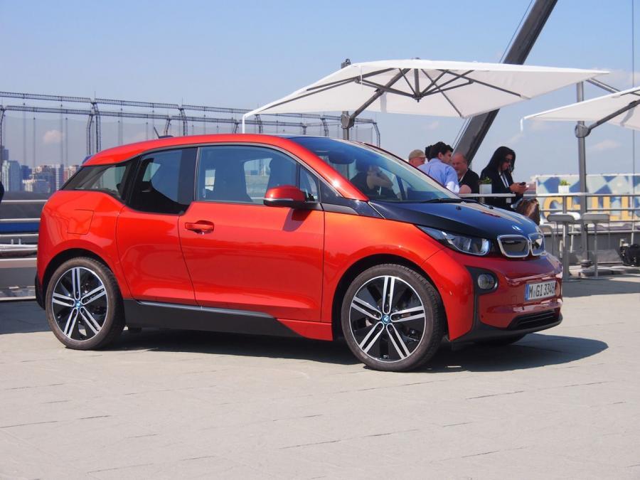  BMW i3 2014 года  (фото 111 из 240)